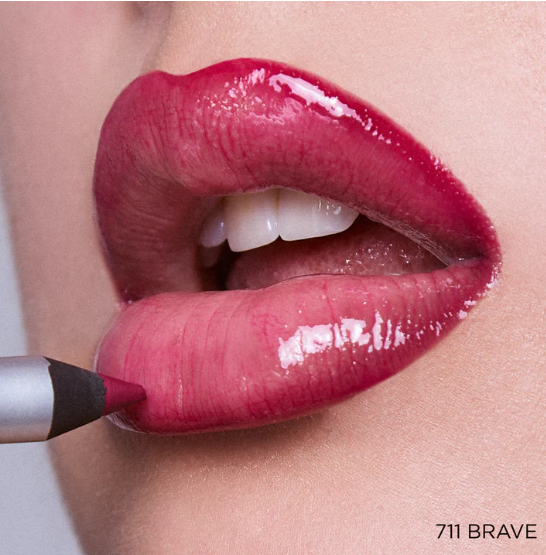 ADARA DELINEADOR DE LABIOS CREAMY LONGLASTING LIP PENCIL 711 BRAVE